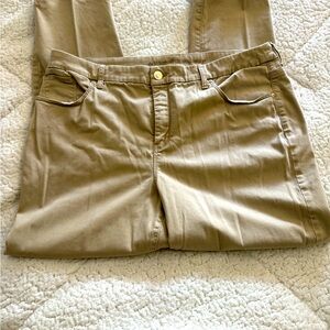 Chico’s The So Slimming Girlfriend Ankle Jeans Size 3 Beige Color